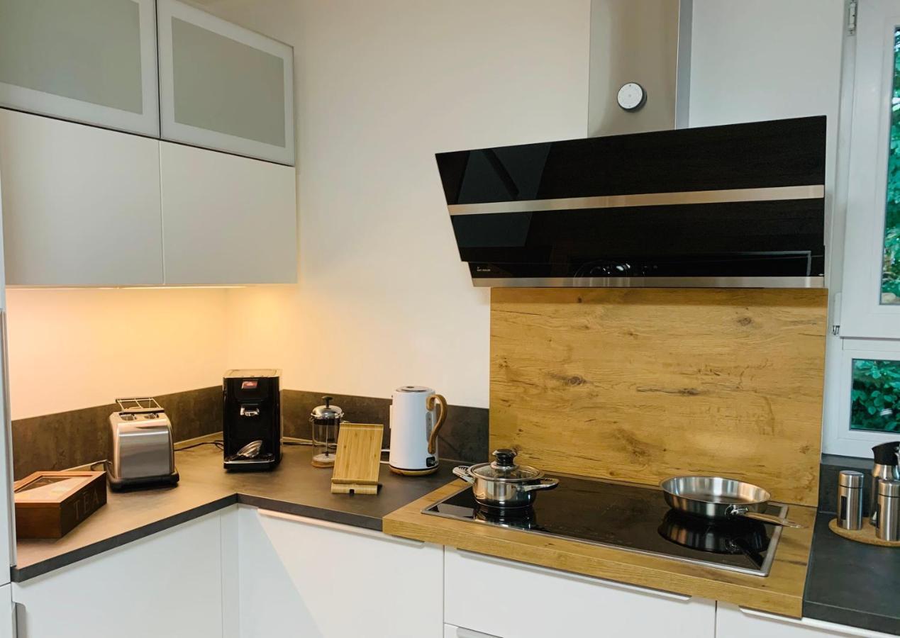 Firmen & Ferienwohnung Brecht 1 Waibstadt Exteriör bild