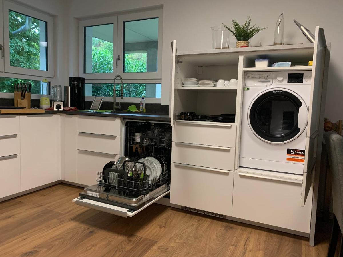 Firmen & Ferienwohnung Brecht 1 Waibstadt Exteriör bild